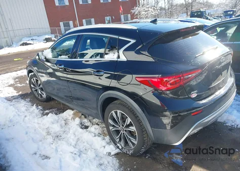 2018 Infiniti Qx30 Premium z USA, uszkodzony, nr VIN SJKCH5CR3JA054236